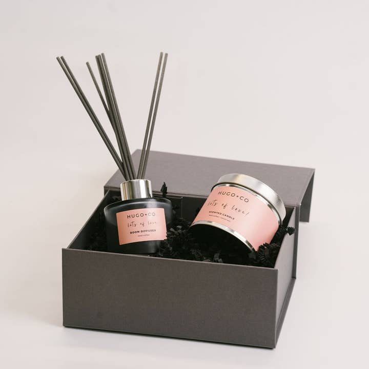 Lots of Love Candle and Reed Diffuser Gift Set for wholesale by HUGO+CO