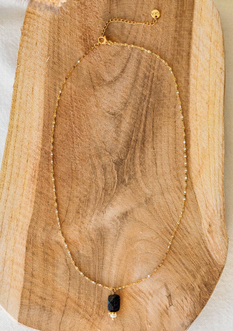 SIKA BIJOUX – wholesale Pendant/charm necklace – Suzie necklace - midnight blue sunstone1