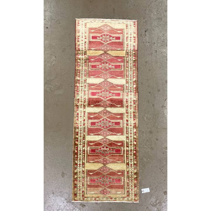 Corredor de alfombra Herki turca | 2.11 x 8.7 para venta al por mayor de Vintage Loomz