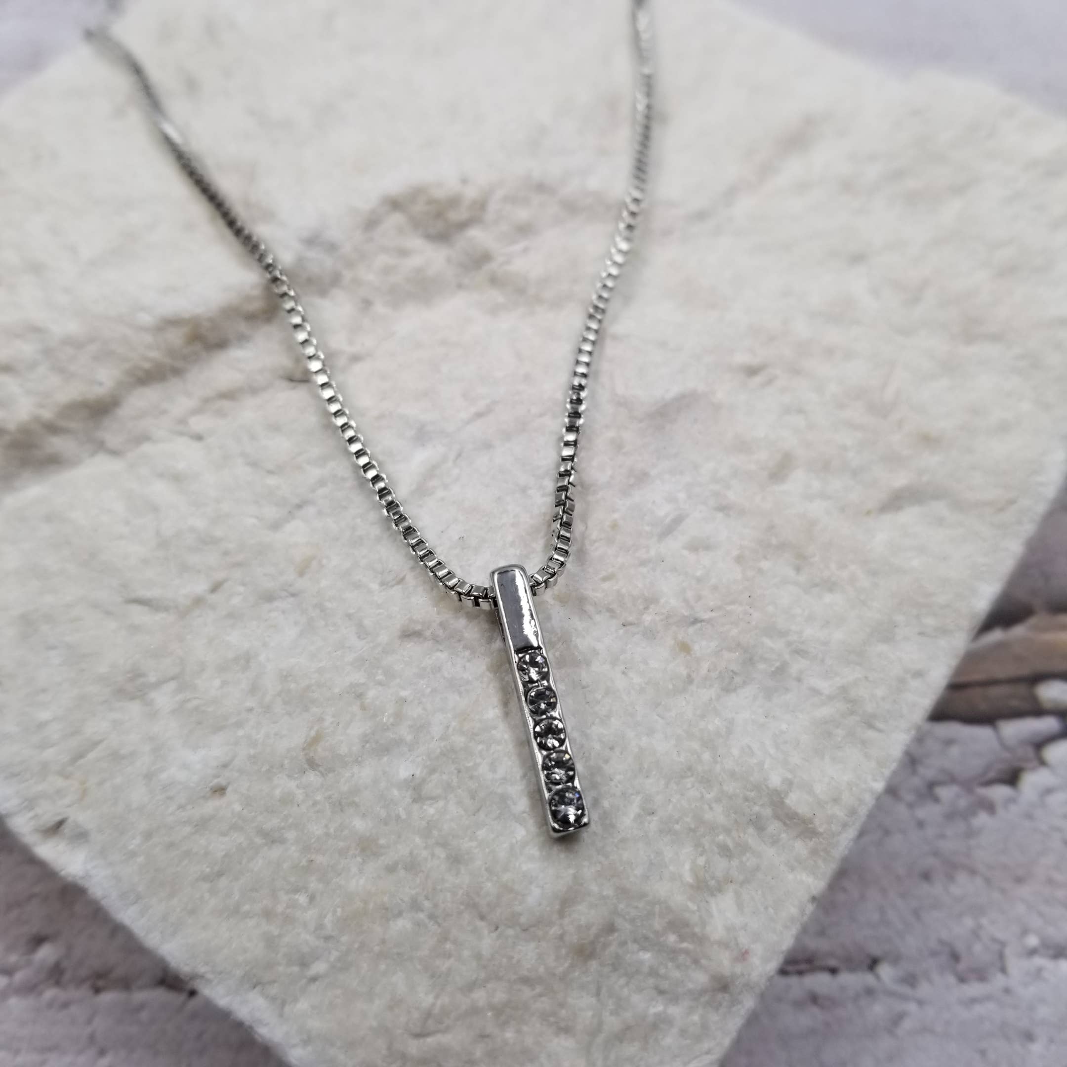 Treasure Wholesale – wholesale Pendant/charm necklace – Minimalist I Necklace0