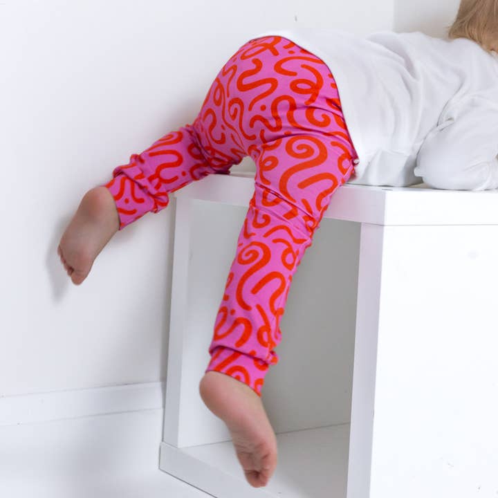 Fred & Noah - Wholesale Fashion Leggings - Kids - Pink Squiggle Print Leggings6