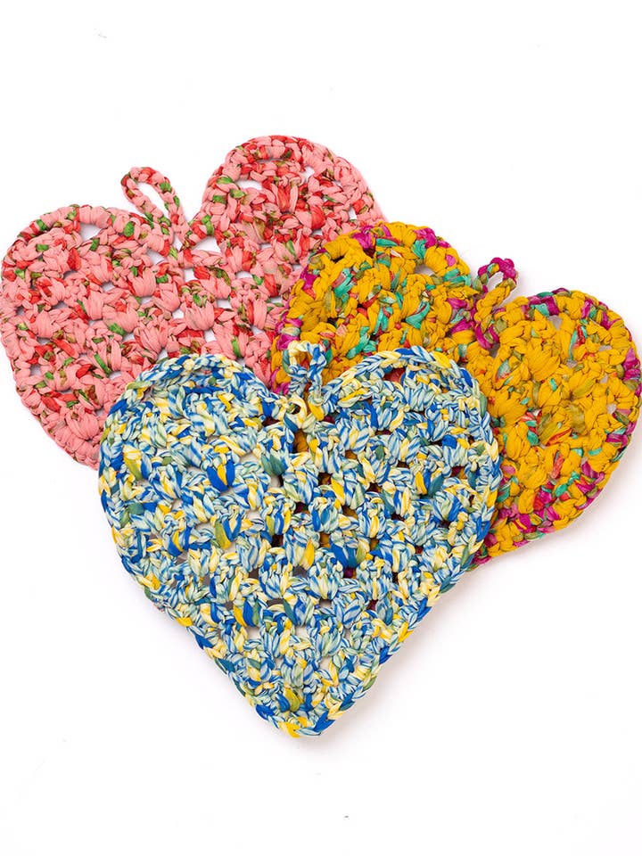 Dessous de plat en forme de cœur - Sari recyclé assorti pour la vente par Matr Boomie Fair Trade