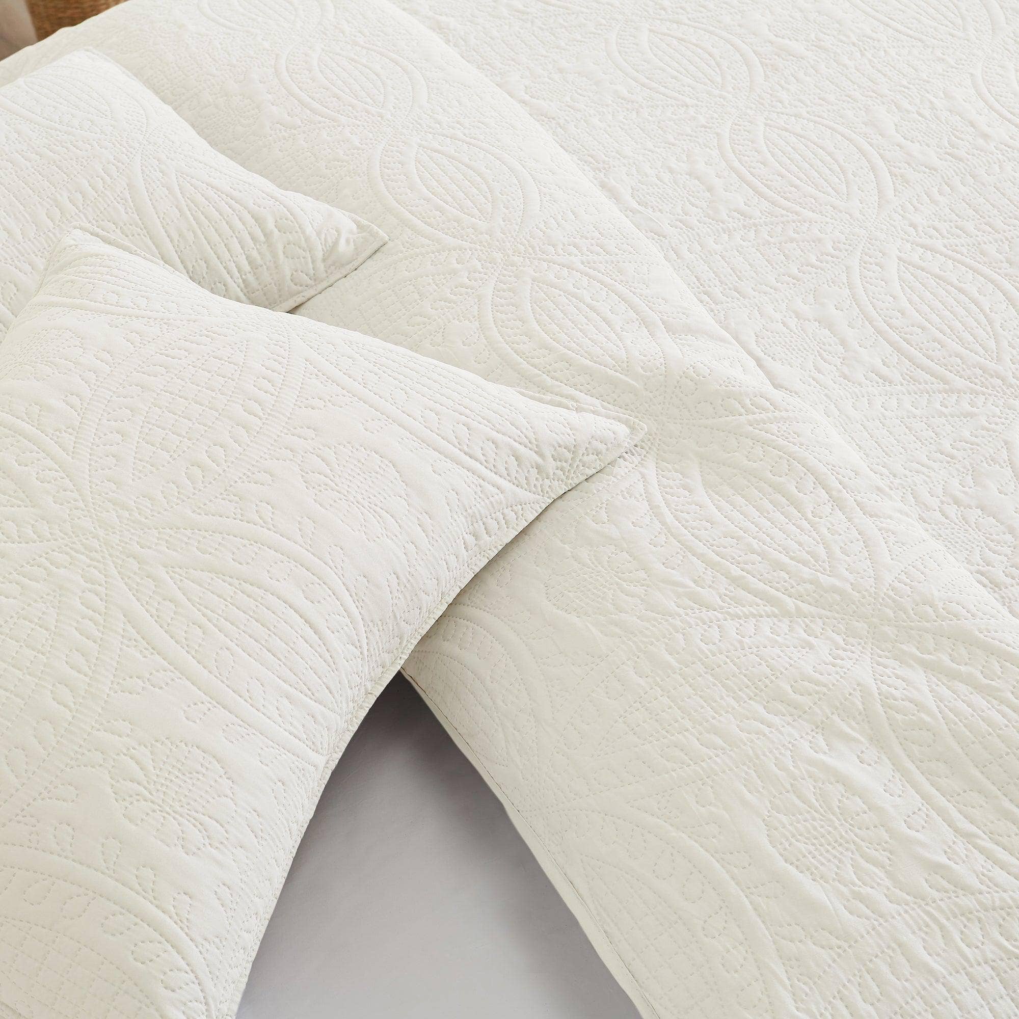 BH Collective - Wholesale Bedding Set - Oversized Quilt & Sham Set - Medallion Stitch - Clara4