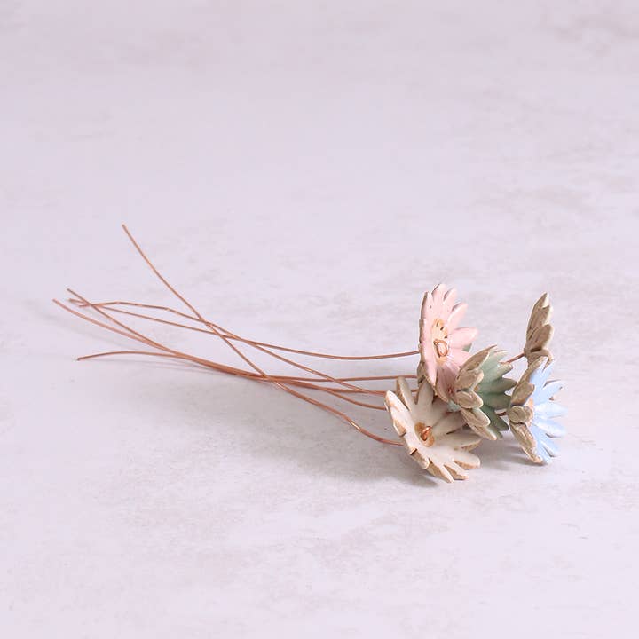 Habulous - Wholesale Artificial Flowers - Large Daisy Ceramic Flower Stems