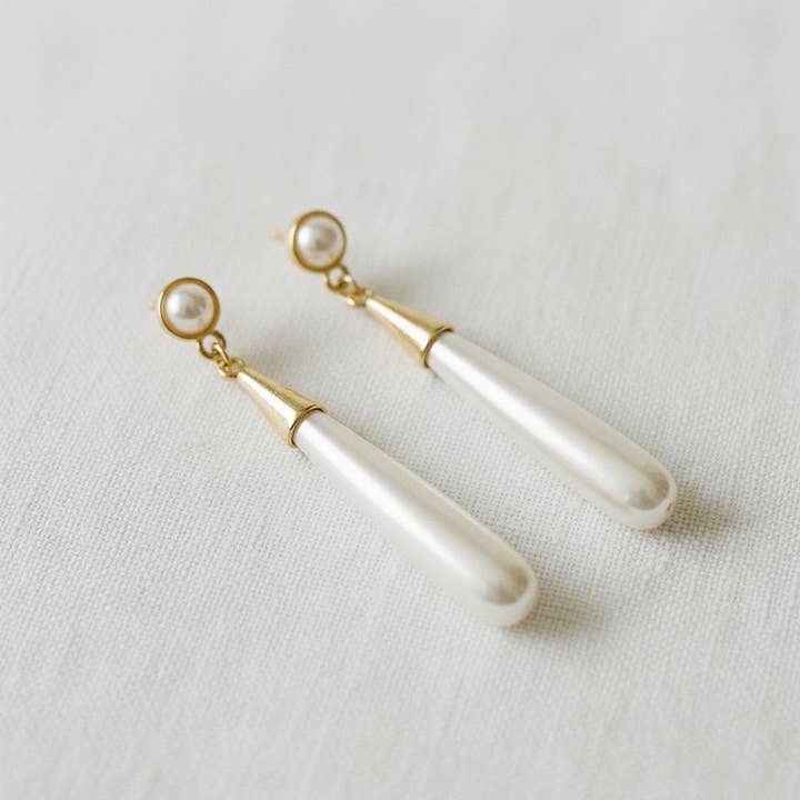 Ellemadera - Wholesale Dangle Earrings - Elegant Water Drop Pearl Earrings1