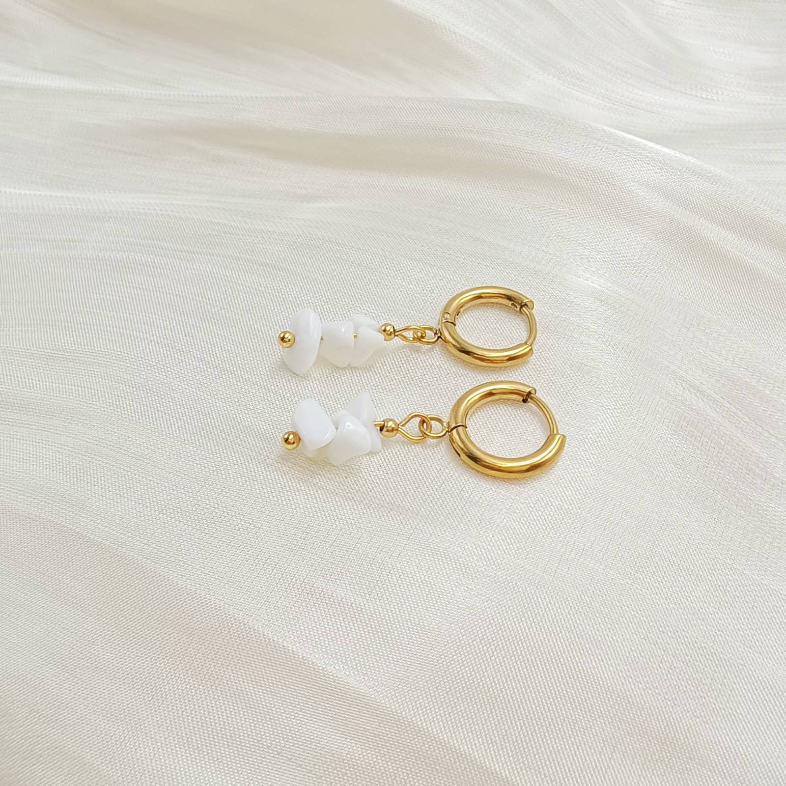 Lovelika – wholesale Enkelt örhänge – Mini-creoler med stenar - Clémence1