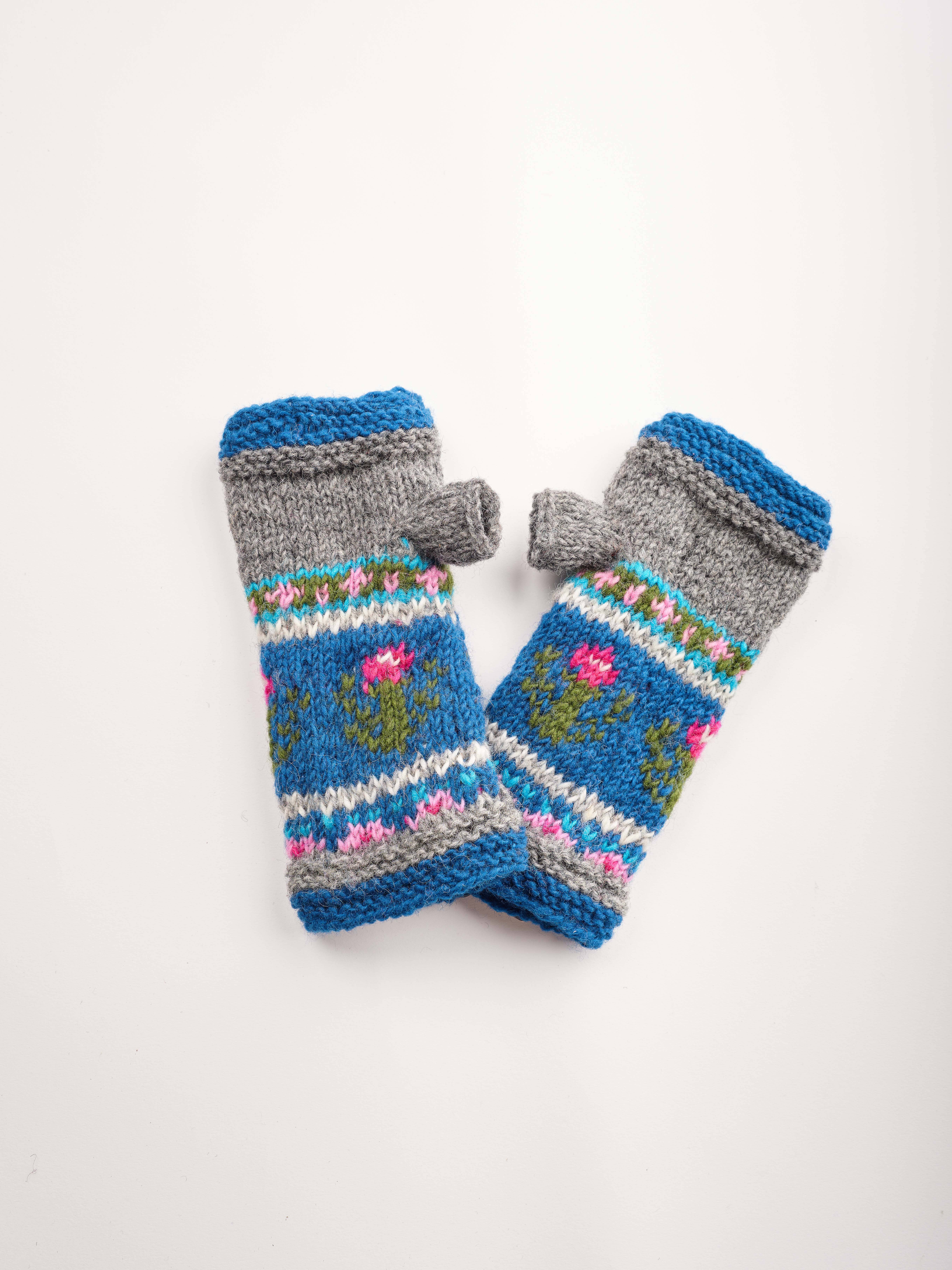 Windhorse Trading Inc - Vendita all'ingrosso Berretto - Donna - Berretto a maglia Blue Flora SH213 & Scaldamani HW213.1