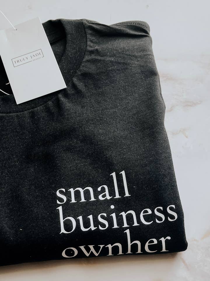 T-shirt propriétaire de petite entreprise pour la vente par Truly Jade Designs