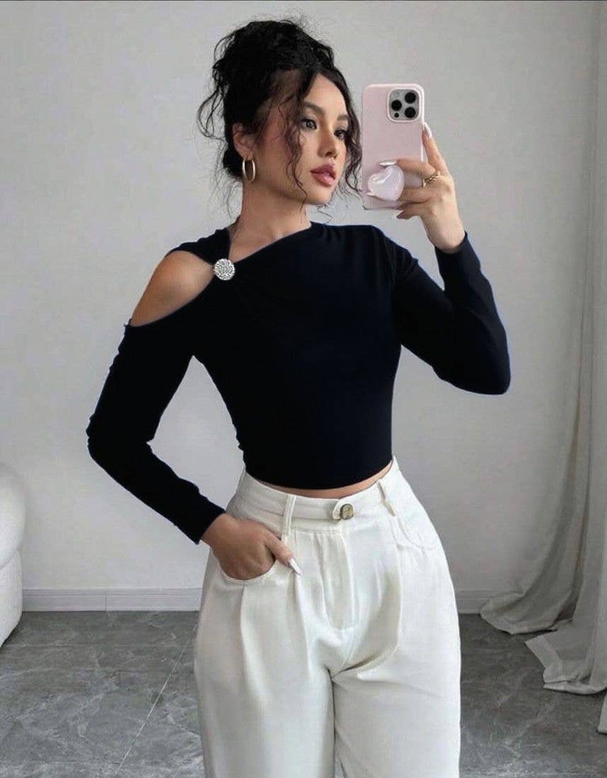 LORIANE - Wholesale T-Shirt - Women's - T10363 Asymmetric solid top with a brooch9