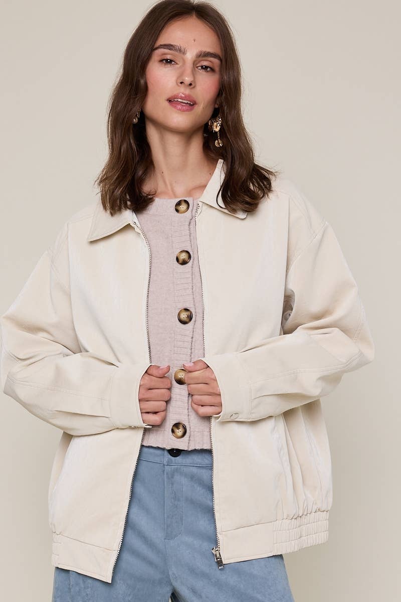 Sky to Moon - Vente Veste en cuir – femme - VESTE OVERSIZE À COL EN SIMILICUIR AVEC DÉTAILS POINTUS9