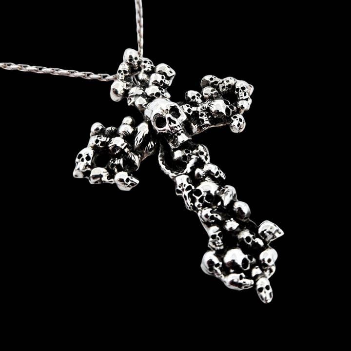 Katakomber Tungt Kranie Kors Vedhæng for engroshandel hos Inchoo bijoux inc