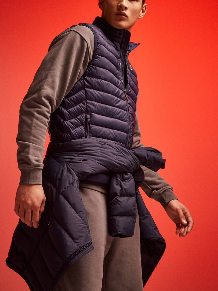 Astor 2.0 - Chaleco Acolchado en Nylon Cire Hecho en Italia para venta al por mayor de Ciesse Piumini