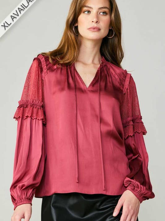 Bluse med blondeærmer og flæsedetaljer - XL for engroshandel hos Current Air