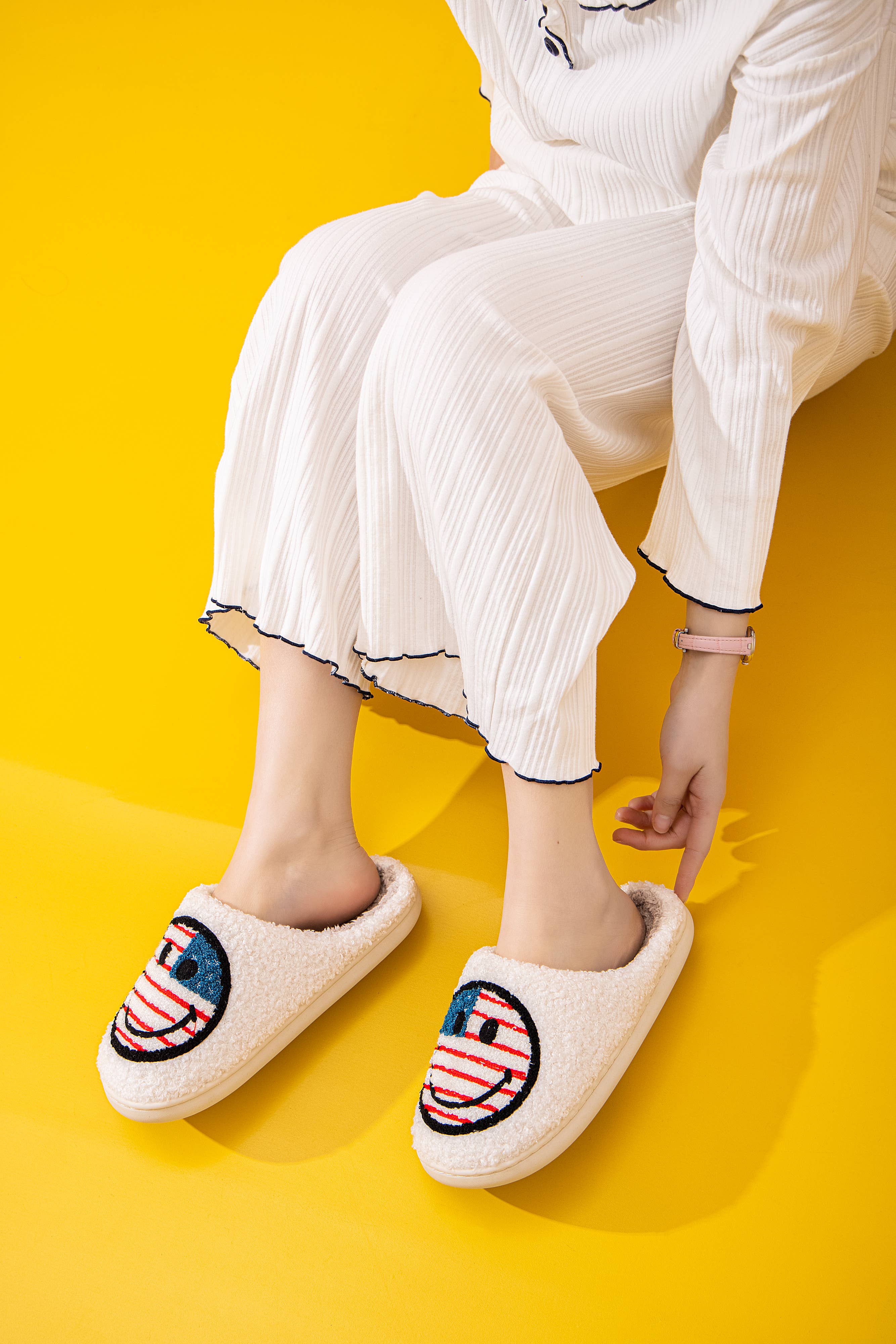 Shop Lev - Wholesale Slippers - Women's - [PACK] Happy Face Comfort Fluffy Slider Slipper for adult19