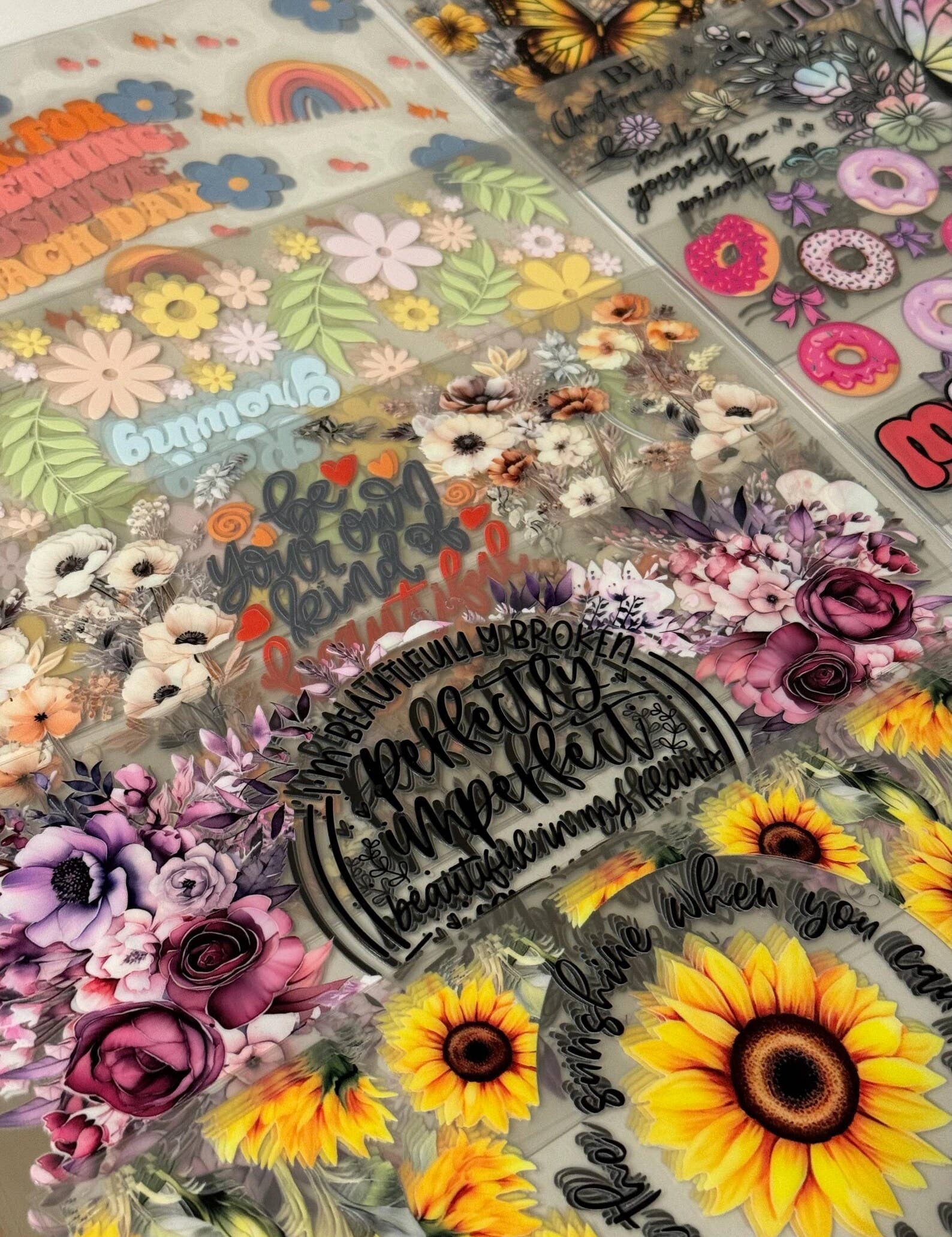 Crafty Treasures – Adesivo por atacado – POSITIVE AFFIRMATION Pacote de 5, 10 envoltórios uv dtf 16oz2