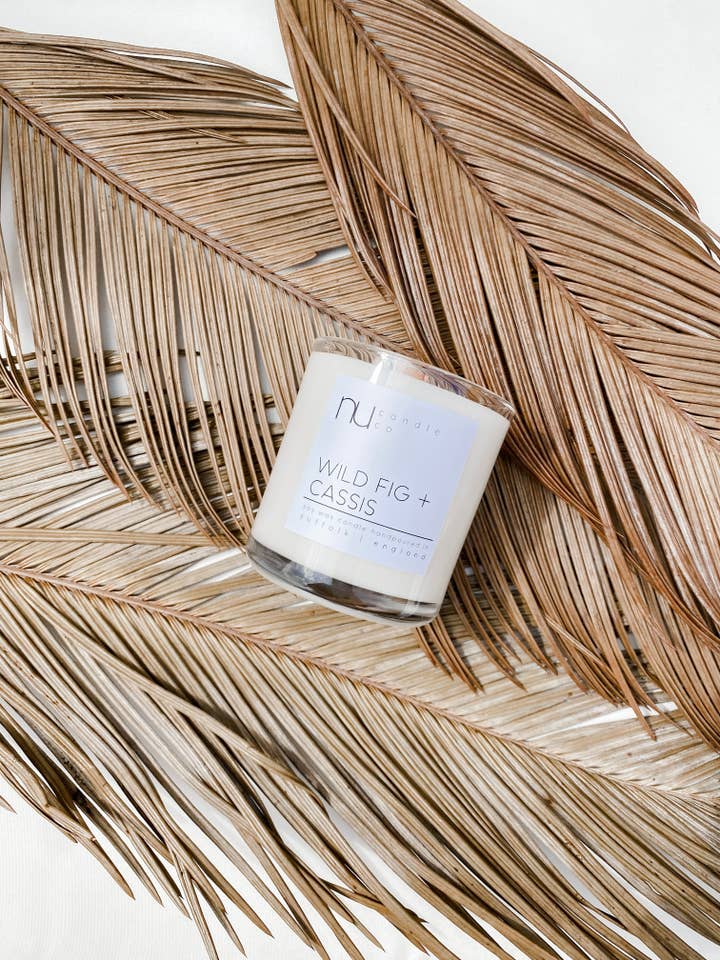 wild fig + cassis | vela de firma para venta al por mayor de naturally unique candle co