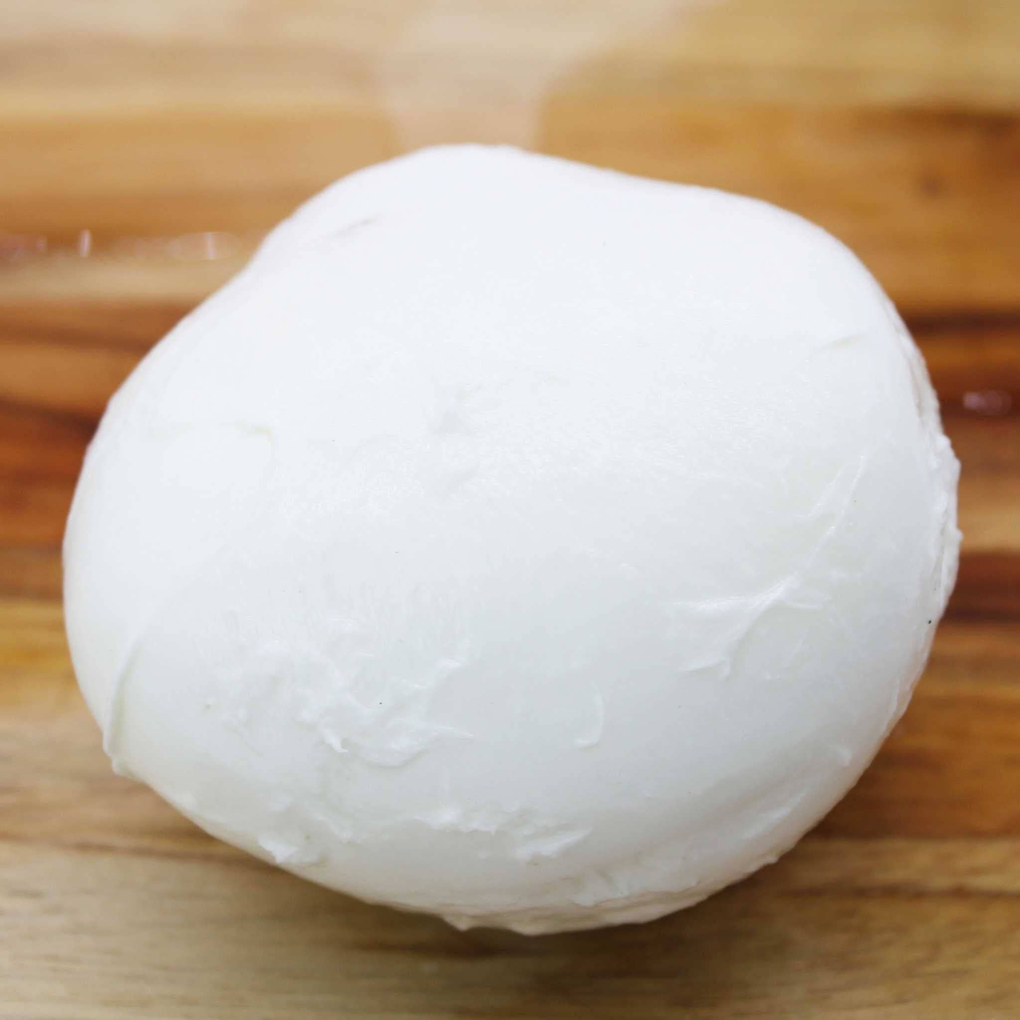 Wholesale Italian Food - Wholesale Cheese - Lupara FROZEN Buffalo Mozzarella12 x 7 oz per cup1