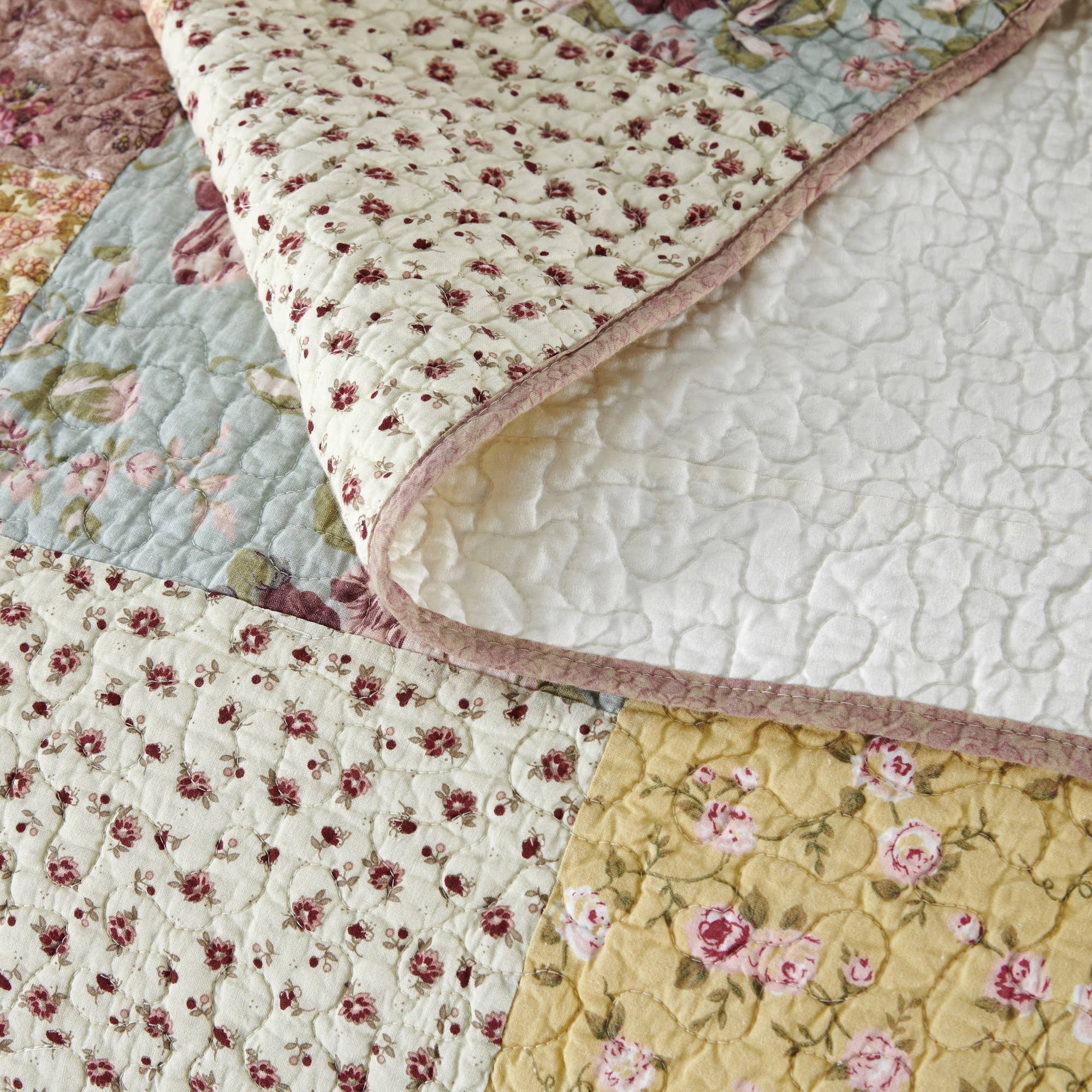 Kasentex - Wholesale Quilt - Boho Quilt Decorative Floral Print Patchwork Design Cotton4