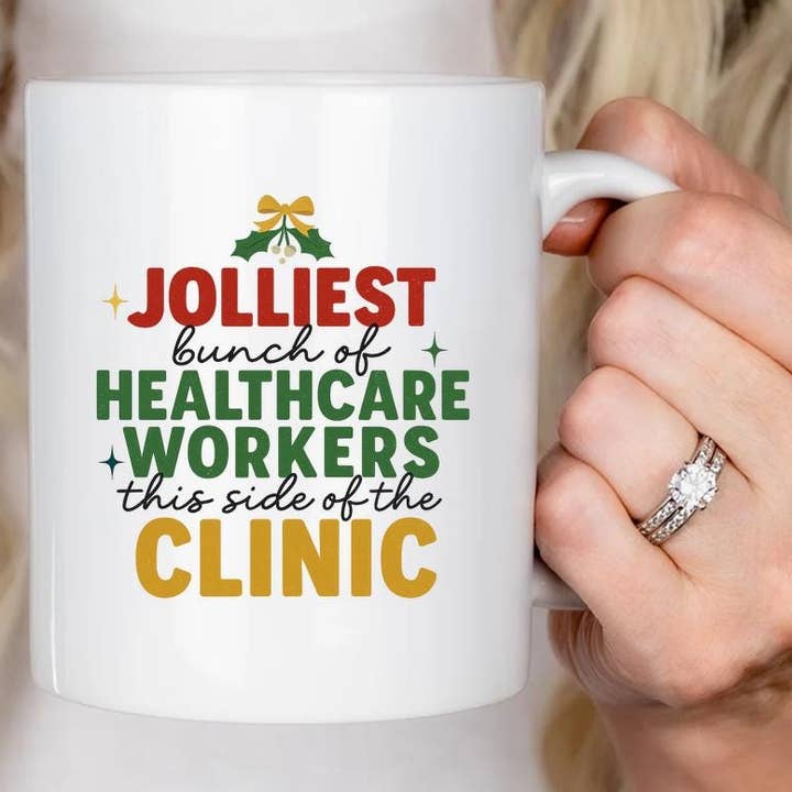 Grappige Kerstbeker Voor Zorgmedewerkers, Vrolijkste Bende voor wholesale door VenusArtsShop