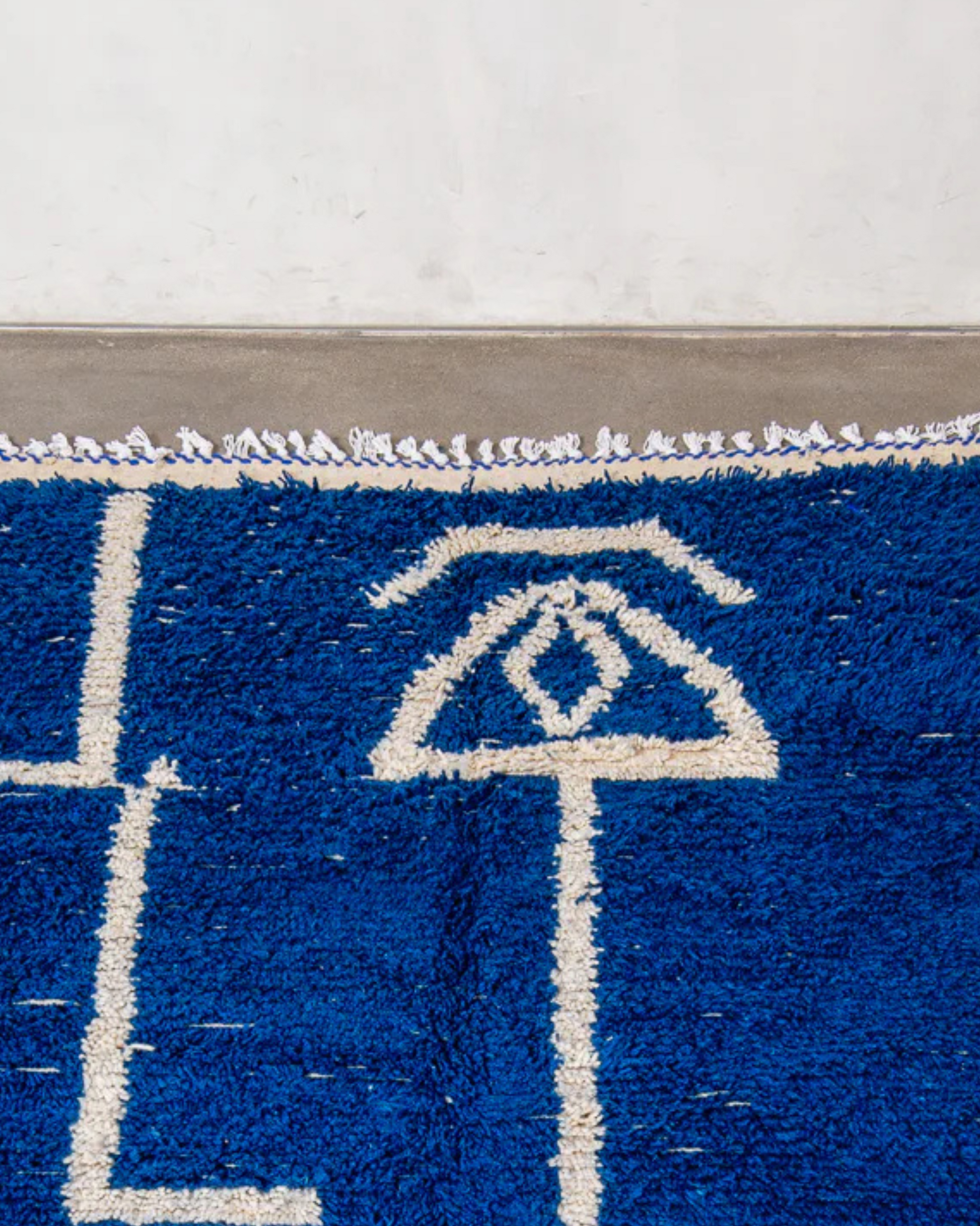 BohoVibeCraft – wholesale Area rug – Cobalt Blue Abstract Moroccan Shag Rug  Wholesale Area Rug3