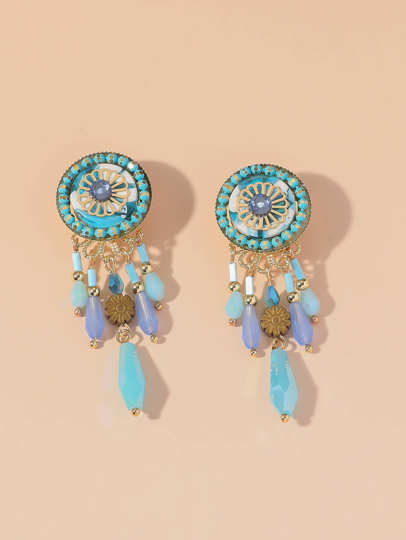 Blossom bijoux – Großhandel Ohrclip – 24PEBOL040 Clip-Ohrringe aus Goldmetall0