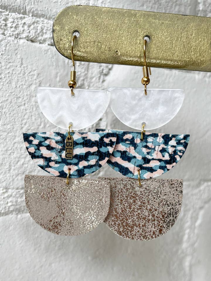 Orecchino Hailey per la vendita all'ingrosso da parte di Blu Gertrude