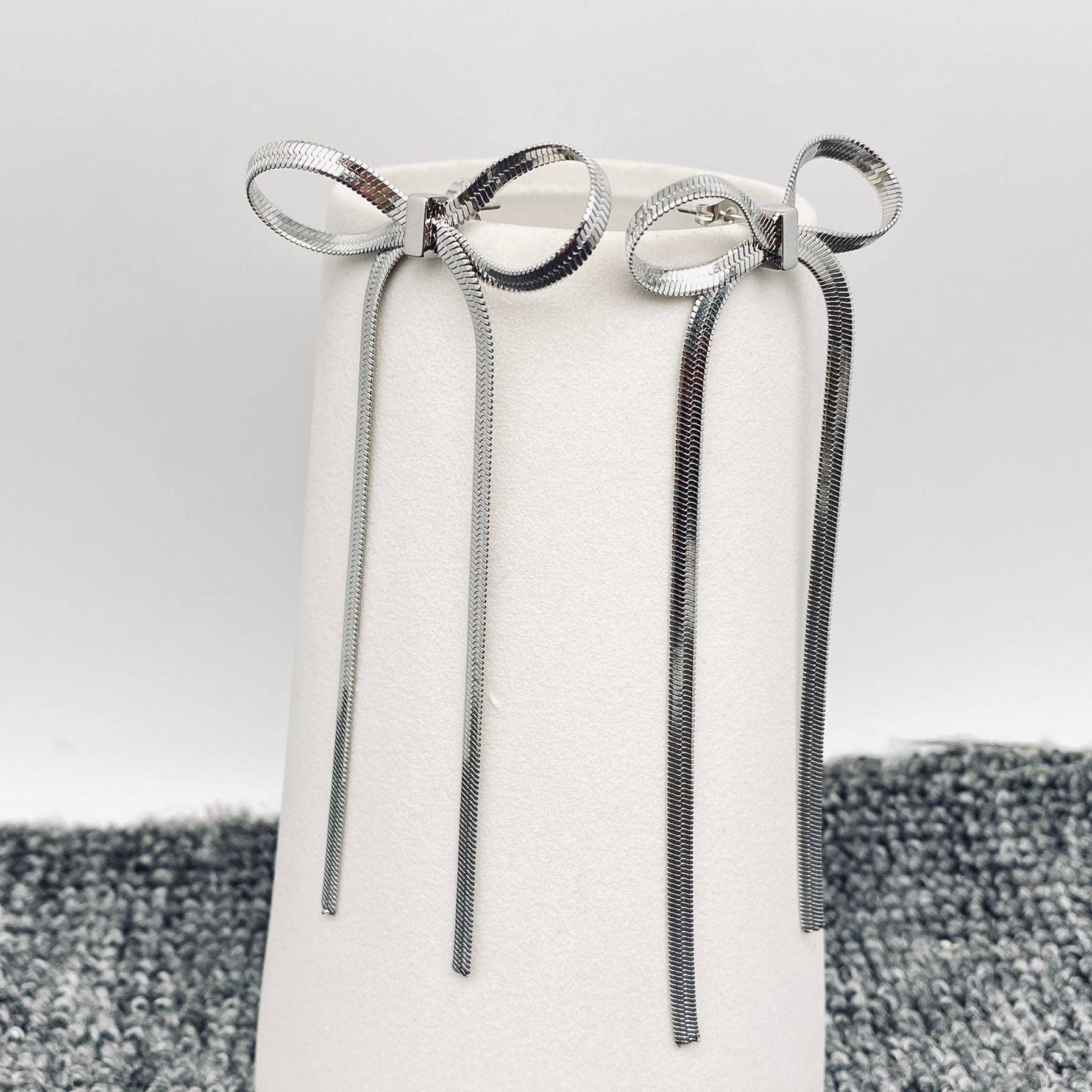 Mio Queena - Wholesale Dangle Earrings - FGS - Chain Fringe Bow 18K Gold Plated SS Earrings1