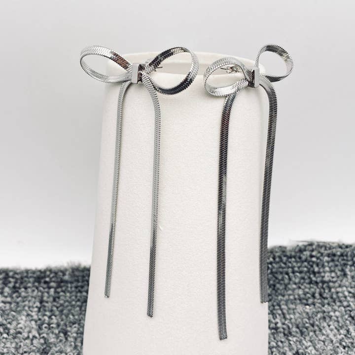 Mio Queena - Wholesale Dangle Earrings - FGS - Chain Fringe Bow 18K Gold Plated SS Earrings1