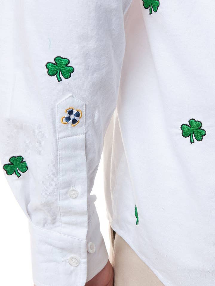 Bianco Camicia Straight Wharf Oxford bianca con trifoglio in vendita all'ingrosso su Faire3