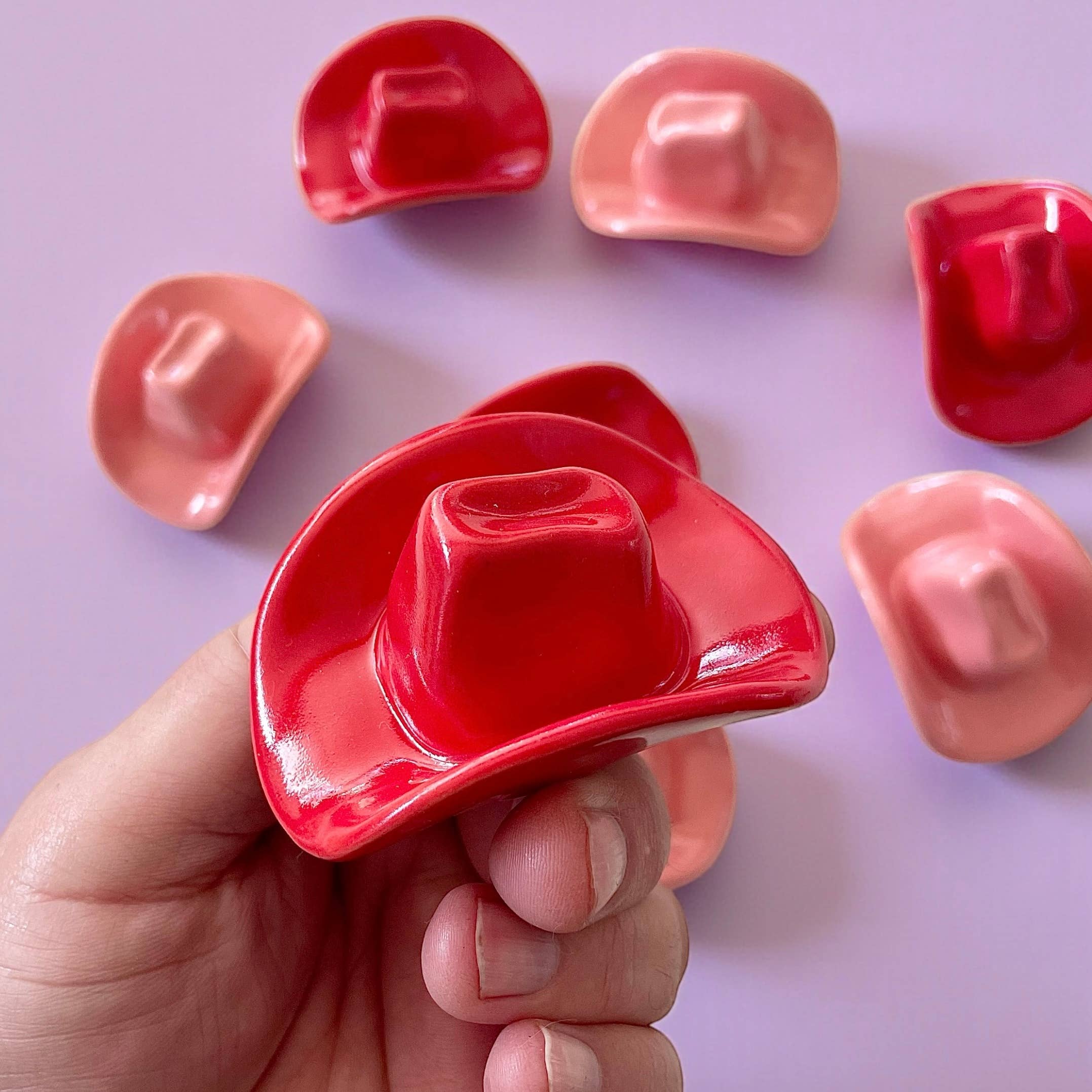 Mudpuppy Ceramic Studio - Wholesale Decorative Tabletop Object - Small Ceramic Cowboy Hat Home Decor Vase - Bright Red Glaze1