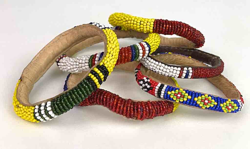The Niger Bend - Vente Bracelet de perles - Bracelets contemporains en cuir perlé Yoruba5