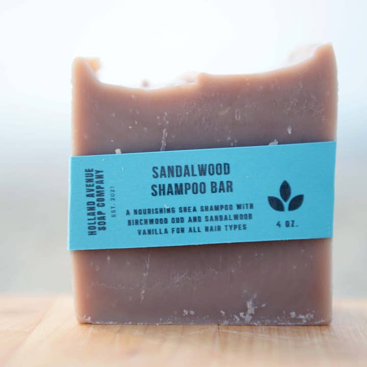 Barre de shampoing artisanale au bois de santal pour la vente par Holland Avenue Soap Company