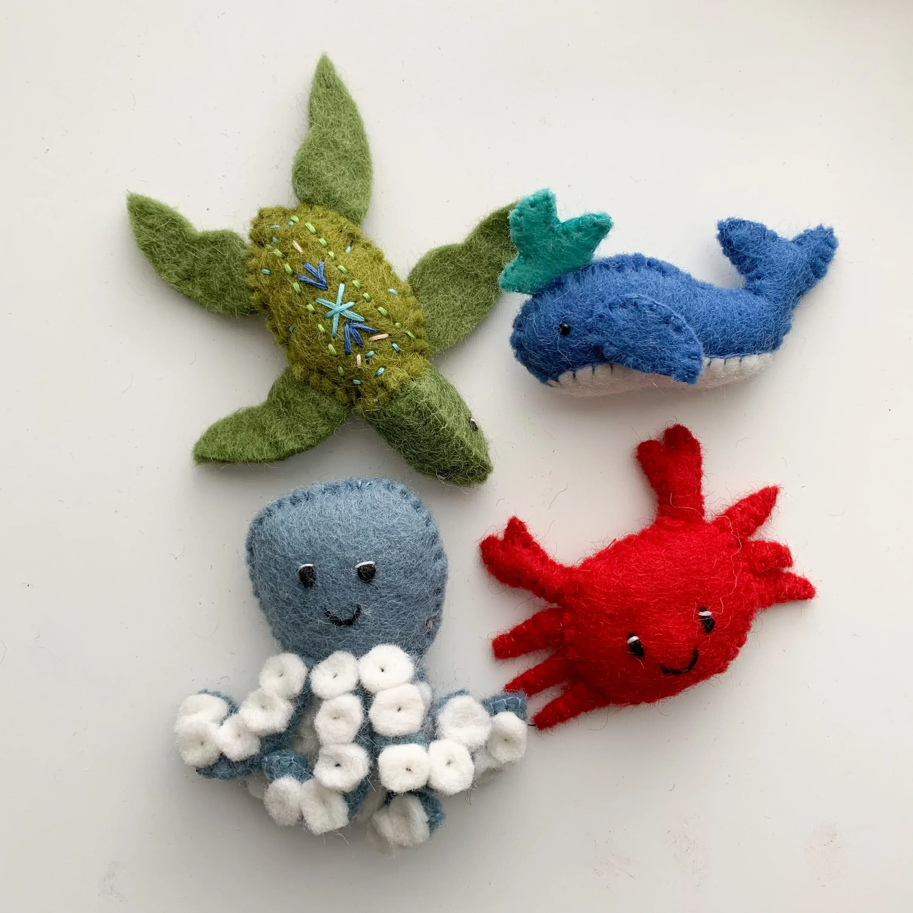 Sewing Seeds Play - Vente Lot de jouets – enfant - Amis de l’océan en feutre - Baleine, crabe, tortue et pieuvre0