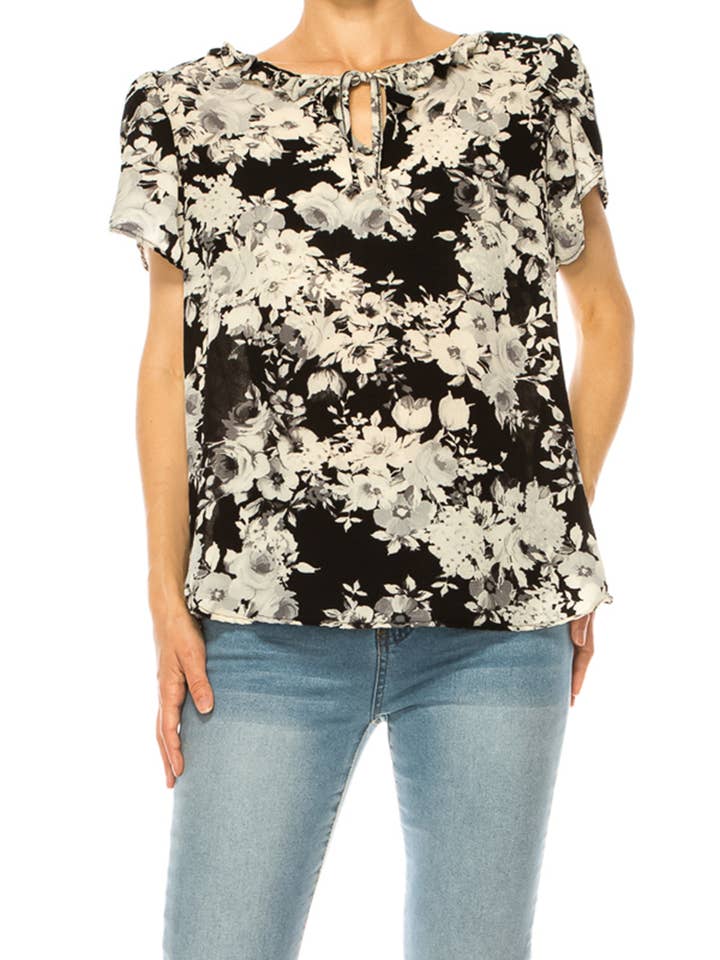 Top Elegante de Senhora com Manga Curta Sobreposta por atacado de MOA COLLECTION