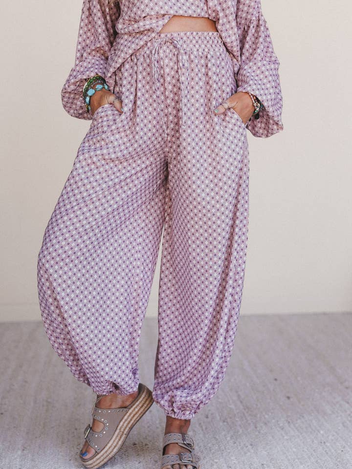 Jogging imprimé Mirage mystique - Bordeaux pour la vente par Three Bird Nest