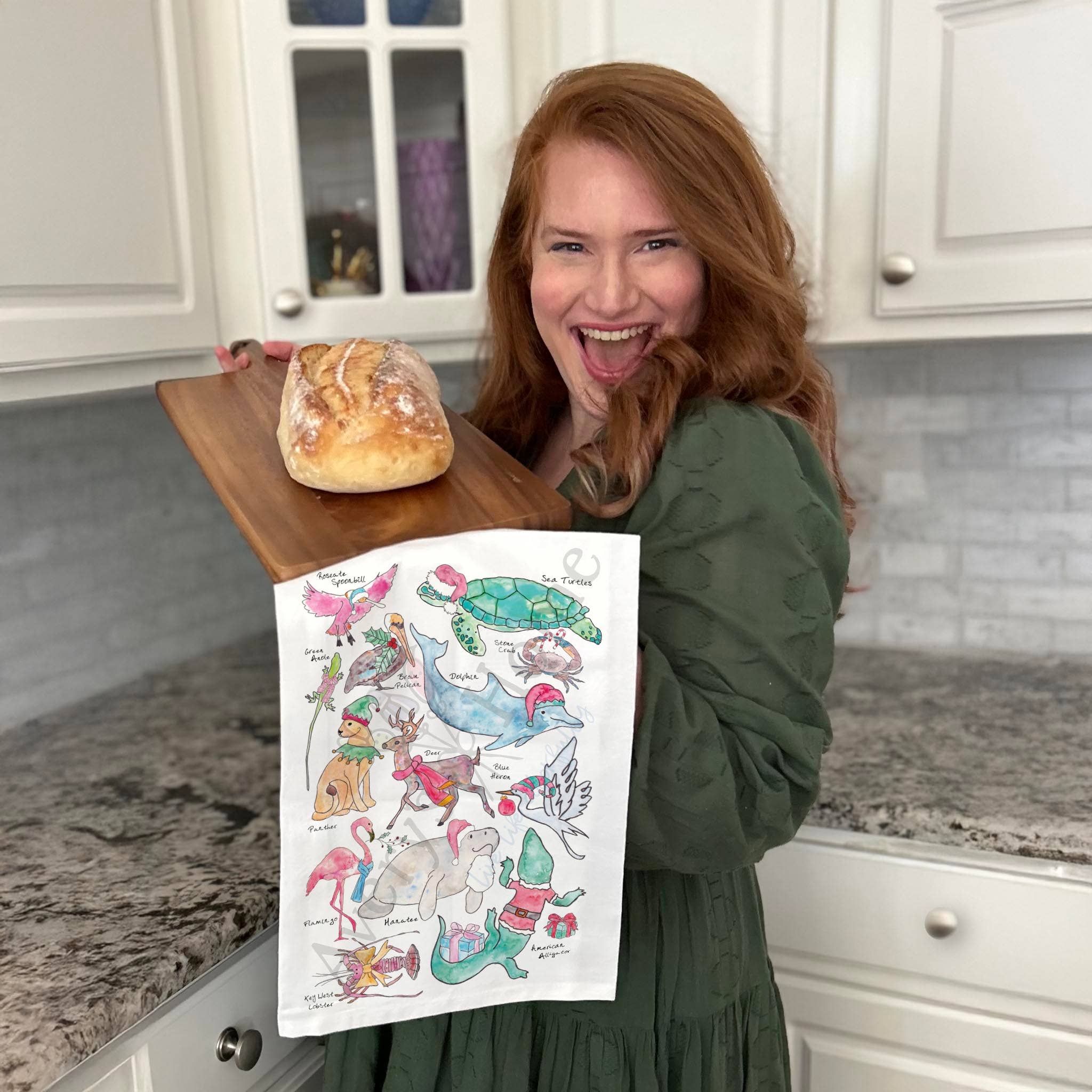 Avery's Home - Wholesale Tea Towel - Christmas Florida Critters Holiday Kitchen Décor Tea Towel1