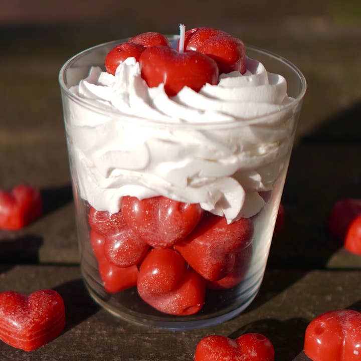 Red Heart Valentine Candle: Handmade Romantic Decor for wholesale by ByMasi