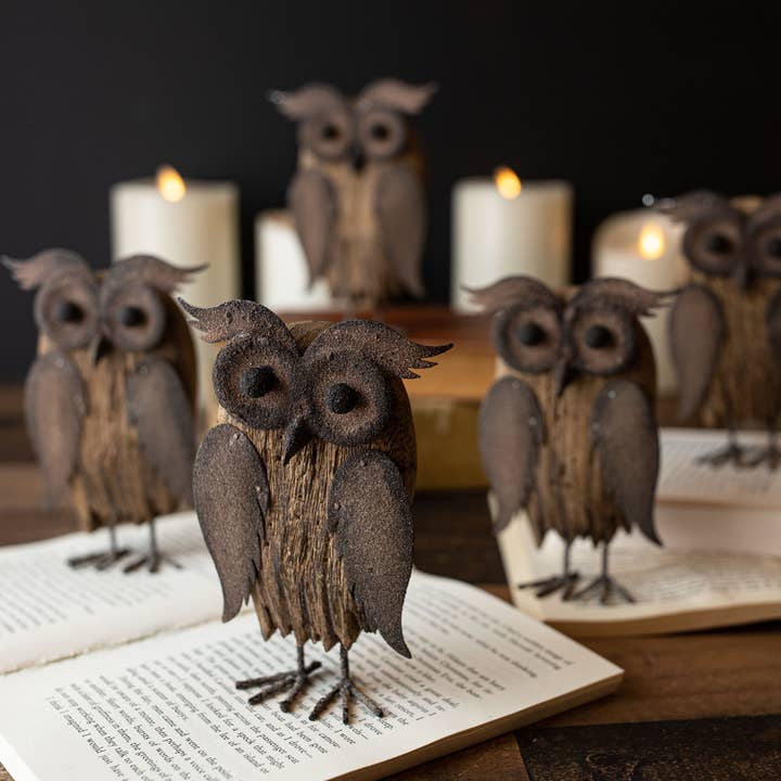 Foreside Home & Garden - Wholesale Decorative Figurine - Rustic Barn Owl Fall Decor Figure