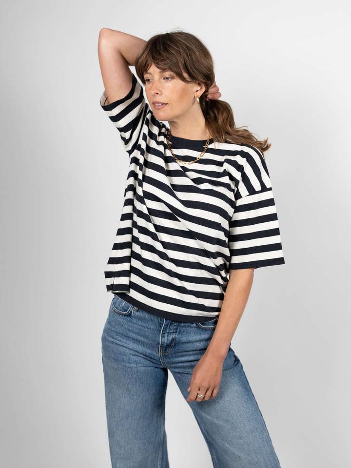 Orla Ekologisk Bomull Svart/Off Vit Randig T-shirt för wholesale av Ivy T