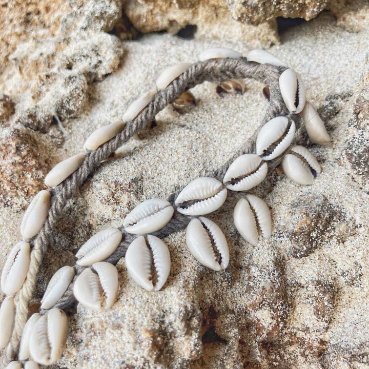 Bonisita - Wholesale Beaded/pearl necklace - Vintage Cowrie Shell Necklace from Papua6