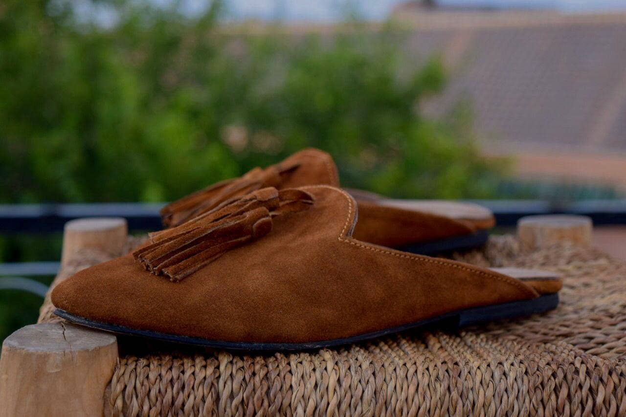 Mikwi – Großhandel Schlappen – Damen – Pantoletten aus Veloursleder für Damen, Lederhalbschuhe 1