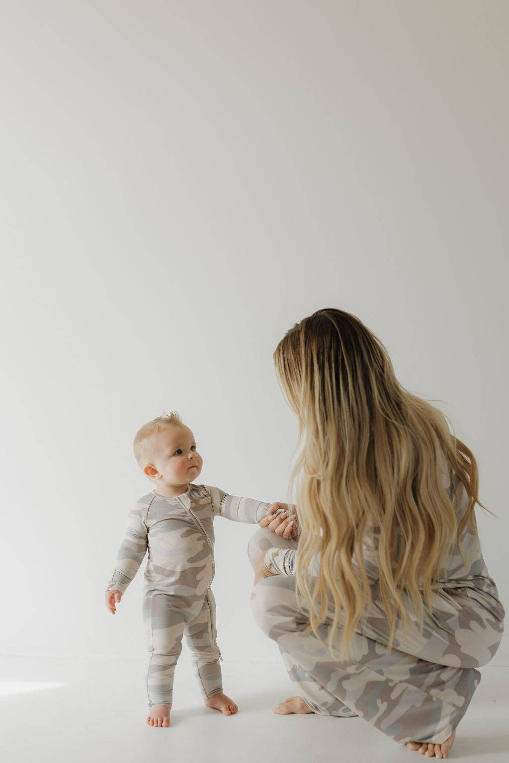 Forever French Baby - Wholesale Slaappak - Baby - Bamboe Rits Pyjama | Camouflage12