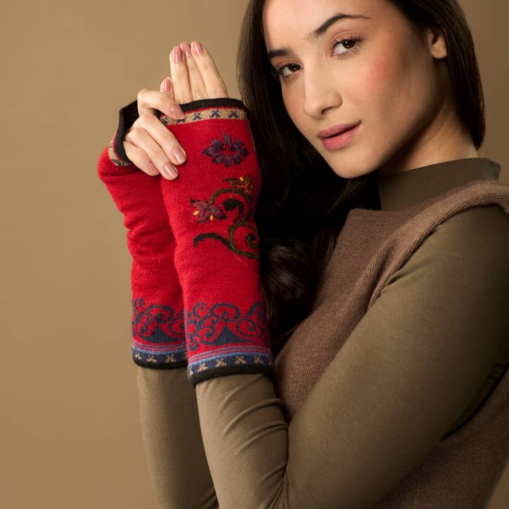 WUAMAN - Alpaca - Wholesale Gloves - Women's - Sofia Alpaca Wrist Warmers | Embroidery | Reversible | Fall