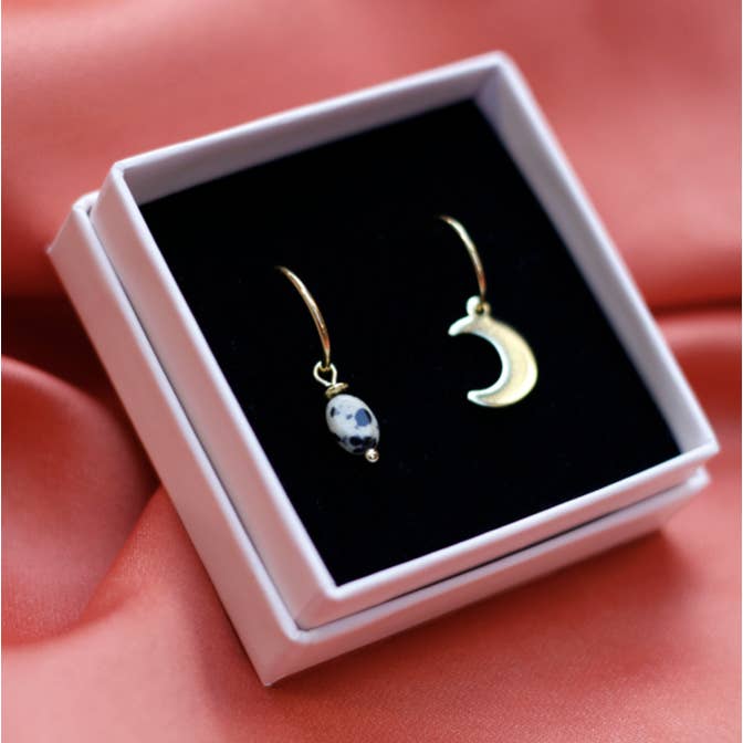 BOUCLE D'OREILLE LUXE pierre précieuse - lune pour la vente par UCHU REMINDERS