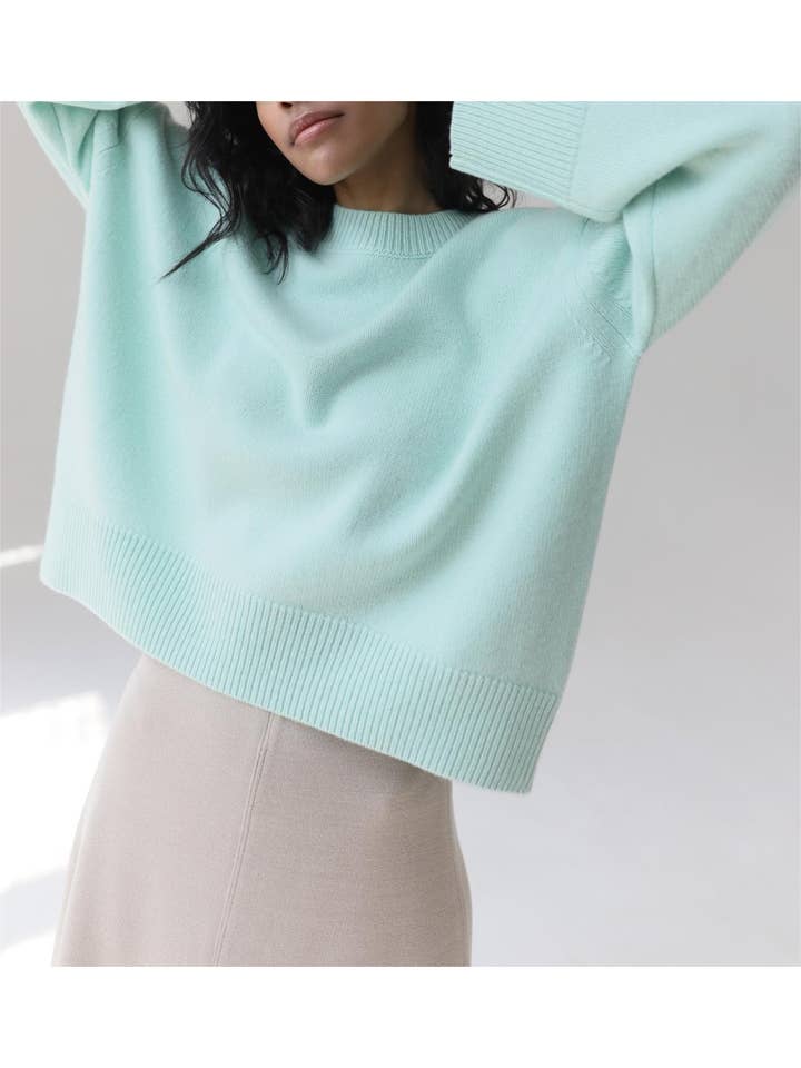 Rosa Clothing - Wholesale Knit Sweater - Women's - Multi colored pullover loose knit sweater