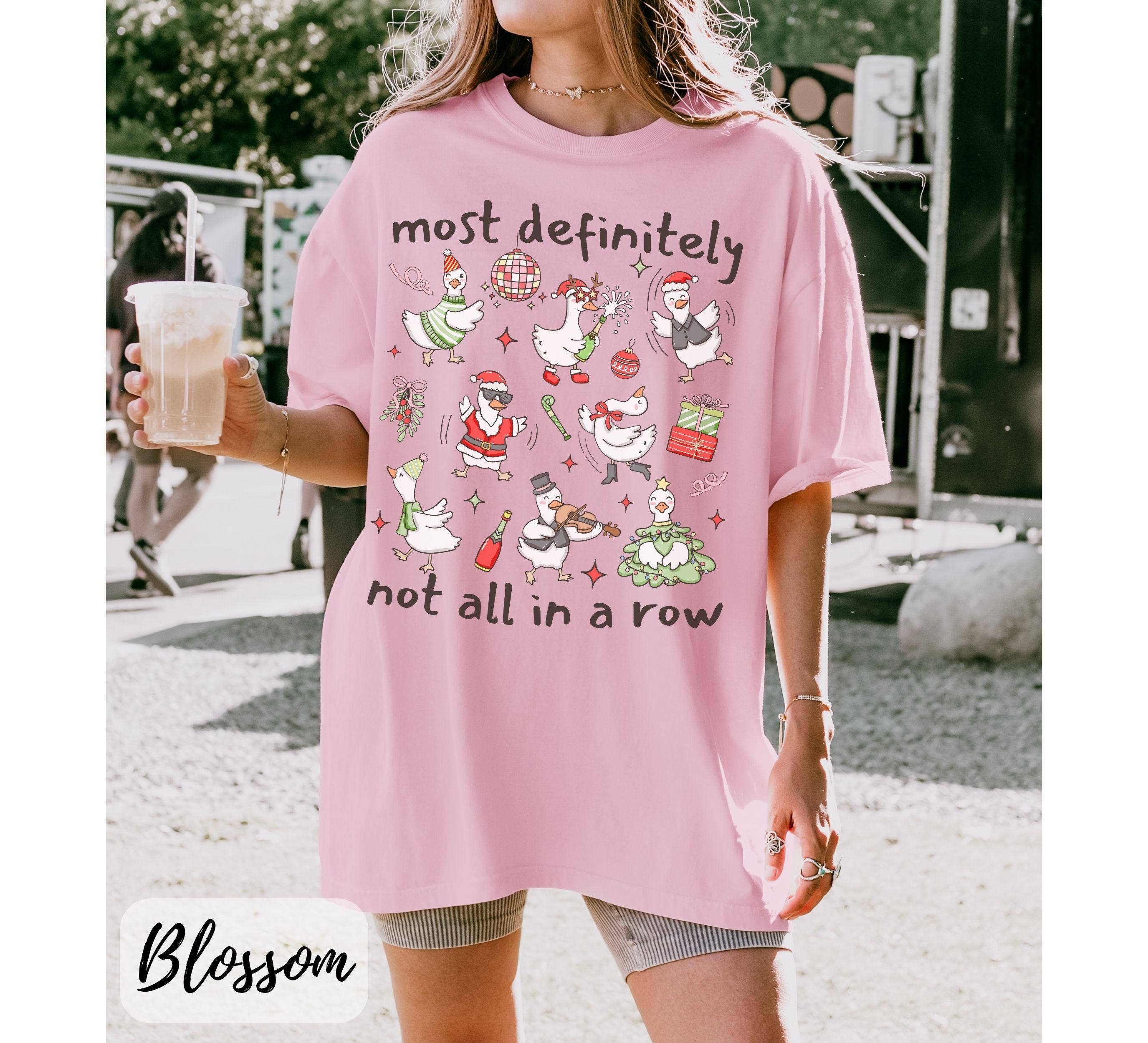 Glaime – Engroshandel Grafisk t-shirt - Dame – Silly Goose Christmas Comfort Colors T-shirt & Sweatshirt2