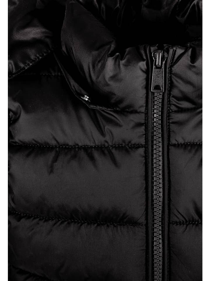 Minoti sp. z o.o. - Wholesale Outerwear Vest - Kids - Girls quilted gilet removable hood beige1