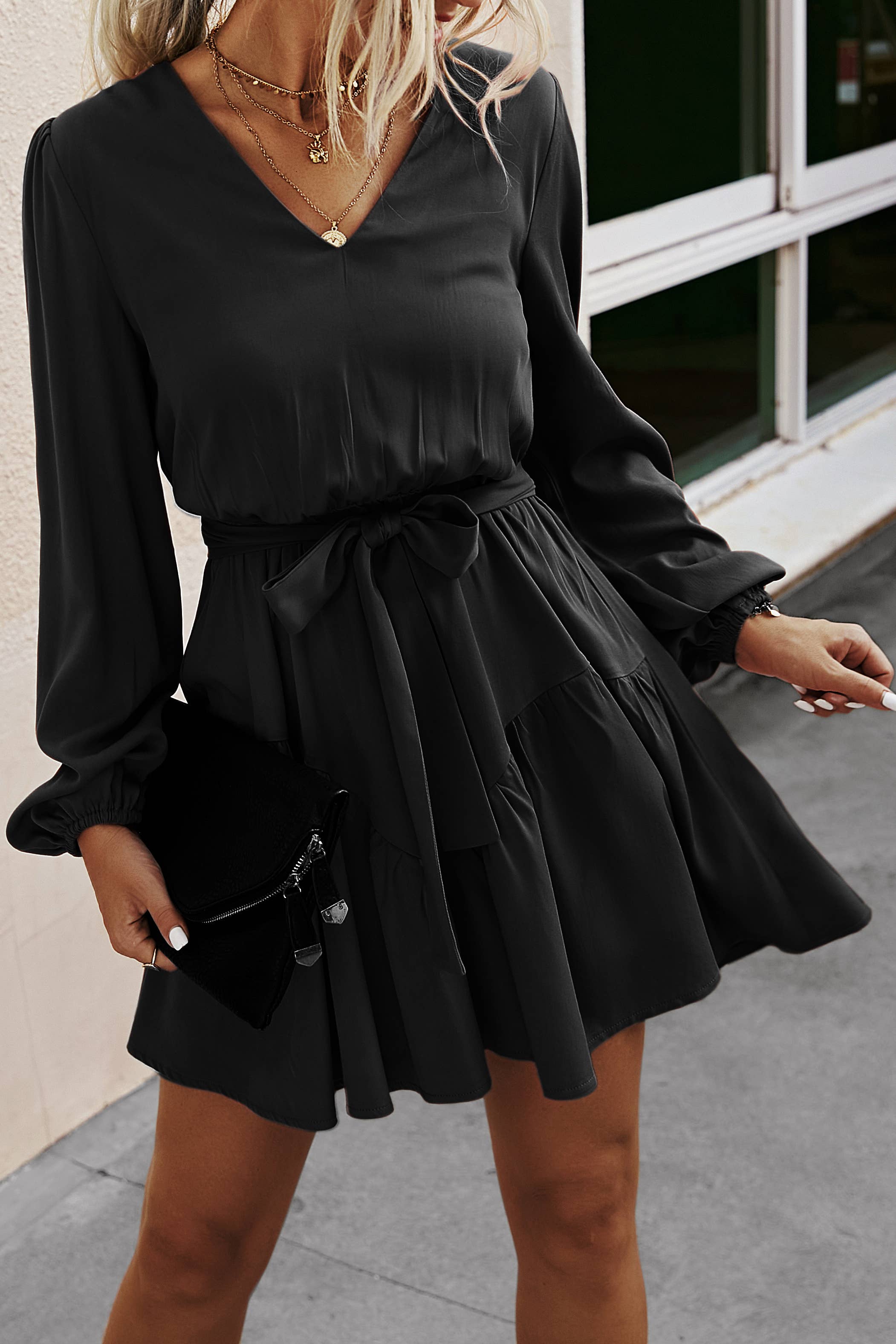 eLook – Großhandel Kleid – Damen – SZ1-DR6095 Langarmkleid mit V-Ausschnitt und Gürtel12