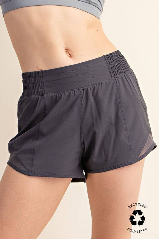 Sunday Morning - Vente Short de sport – femme - Shorts à taille smockée avec empiècement en mesh sur les côtés2
