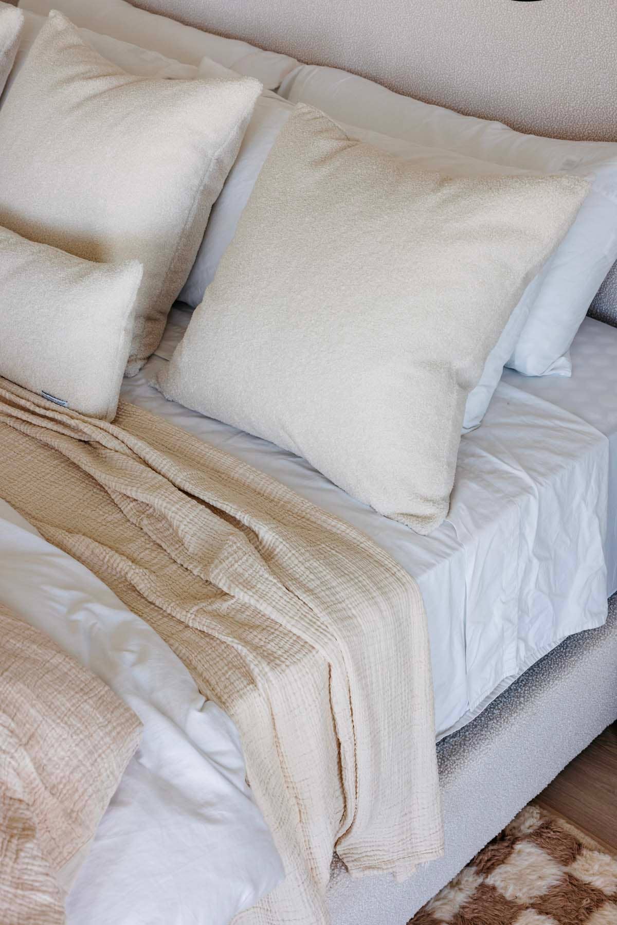 THELIFESTYLEDCO - Wholesale Throw/Decorative Pillow - Whitten Wooly Boucle Pillow - 3 Sizes1